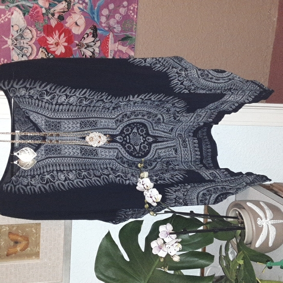 Boho Bundle😀🌸🌼 Earthbound M womens boho poncho/top with earrings and necklace - Picture 5 of 7